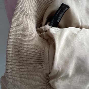 Chaqueta Pull & Bear con pelusa en 3 meses y mala atención en tienda