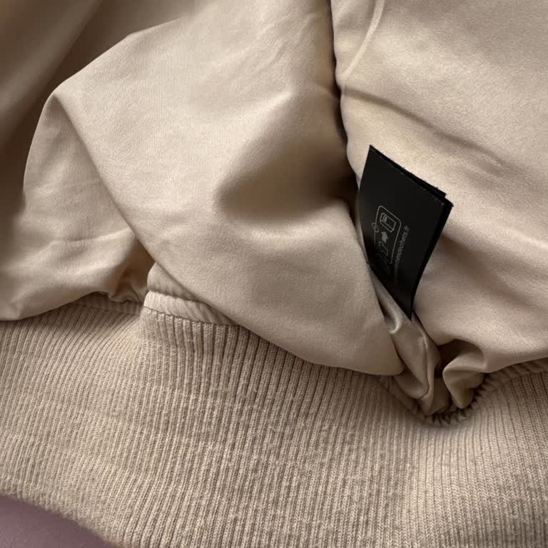 Chaqueta Pull & Bear con pelusa en 3 meses y mala atención en tienda