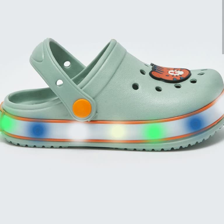 LCW'den Alınan Işıklı Terlik Kısa Sürede Arızalandı