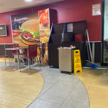 Burger King Cadde AVM Şubesi: Hizmet Ve Hijyen Sıfır!