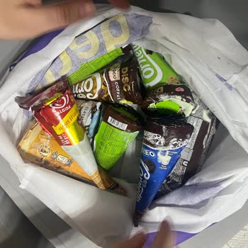 Erimiş Dondurma Ve Yetersiz Teslimat Hizmeti