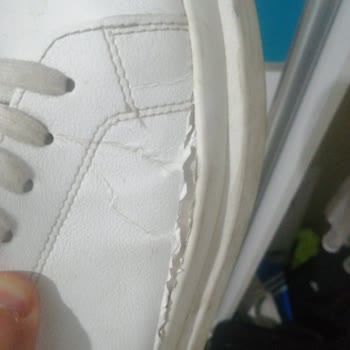 Zapatos Pull and Bear de mala calidad, desgarre tras poco uso