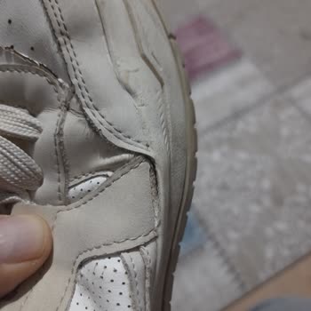 Zapatillas Bershka se dañan en 2 meses, experiencia negativa