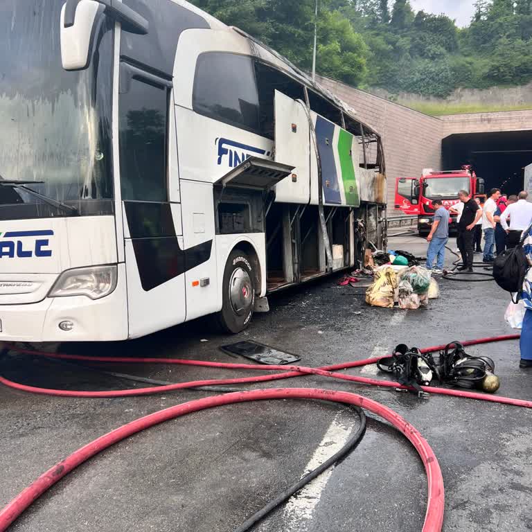 Arızalı Otobüsle Yapılan Seferde Yangın Ve Büyük Mağduriyet