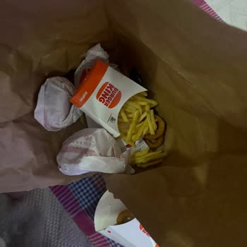 Soğuk Ve Eksik Ürün Teslimatı, Yetersiz Hizmet