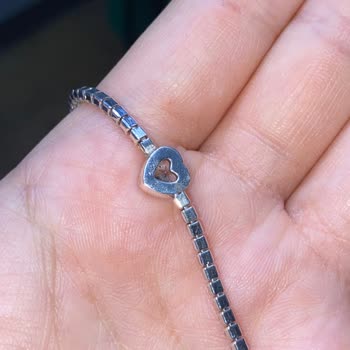 Kırılan Bileklik, Kötü Tamir Ve İlgisiz Mağaza Deneyimiyle Hayal Kırıklığı