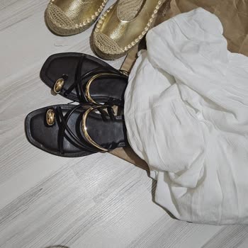 Siparişimde Eksik Çanta Ve Açık Kargo Poşetiyle Karşılaştım