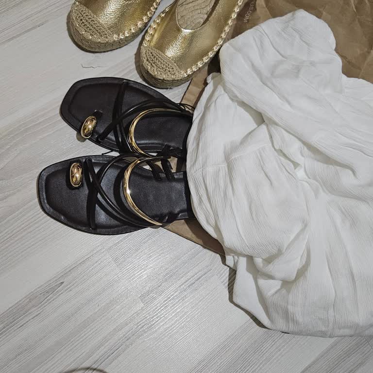 Siparişimde Eksik Çanta Ve Açık Kargo Poşetiyle Karşılaştım