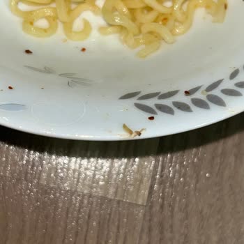 Paketin İçinden Çıkan Böcek Sağlığımızı Tehdit Ediyor