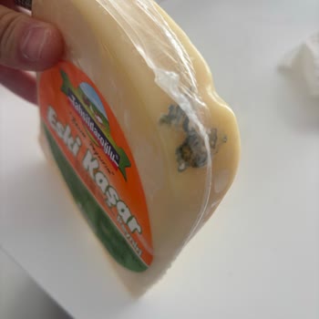 Ambalajı Açılmamış Kaşar Peynirinin Küflenmesi Ve Şikayetin Dikkate Alınmaması