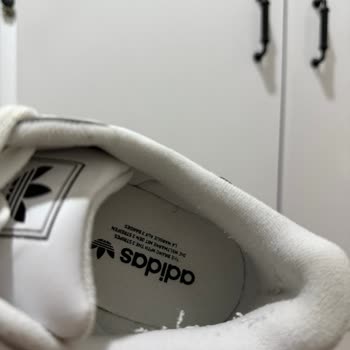 Adidas Superstar Ayakkabıda Tiftiklenme Ve Olumsuz Mağaza Deneyimi