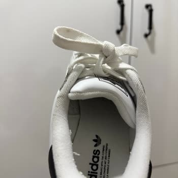 Adidas Superstar Ayakkabıda Tiftiklenme Ve Olumsuz Mağaza Deneyimi