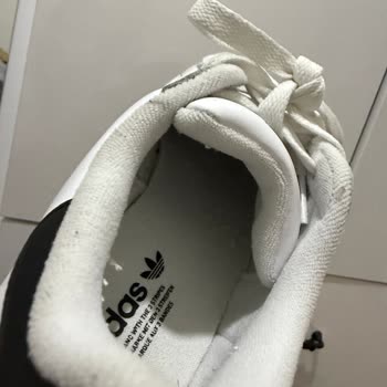 Adidas Superstar Ayakkabıda Tiftiklenme Ve Olumsuz Mağaza Deneyimi