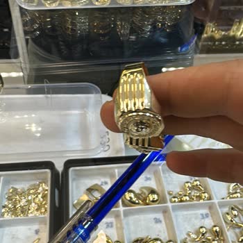 Chanel Ürünlerinin Saklanması Şüphe Uyandırıyor