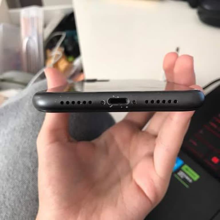 A Grade Olarak Satılan İphone 11'de Fiziksel Kusurlar Ve Güven Sorunu