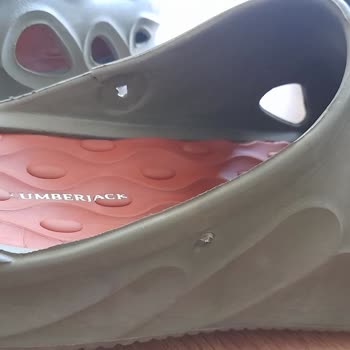 Aldığım Terlik Aynı Gün İçinde Yırtıldı, İade Talebim Karşılanmıyor