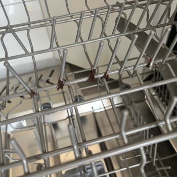 Samsung Bulaşık Makinesi Kısa Sürede Arızalandı Ve Paslandı