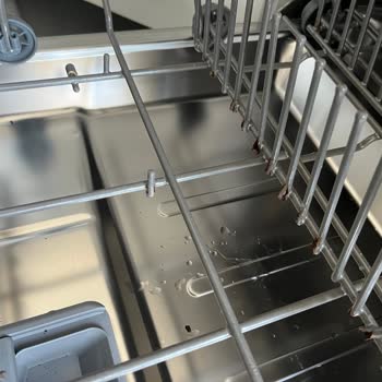 Samsung Bulaşık Makinesi Kısa Sürede Arızalandı Ve Paslandı