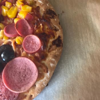 Aldığım Dondurulmuş Pizzada Küf Ve Ekşi Tat Şoku