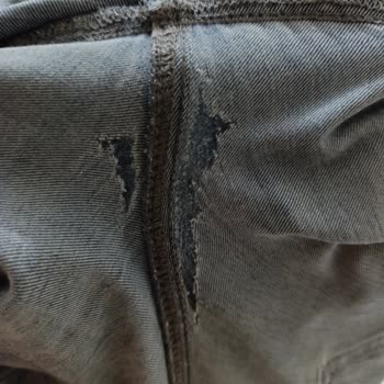 Satın Alınan Kot Pantolonun Kısa Sürede Yıpranması Hakkında Şikayet
