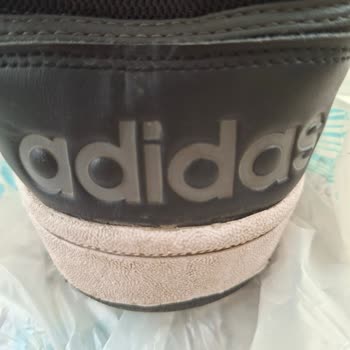 Adidas Çocuk Ayakkabıları Kısa Sürede Yırtıldı, Mağduriyetim Giderilmiyor