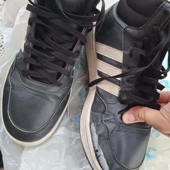 Adidas Çocuk Ayakkabıları Kısa Sürede Yırtıldı, Mağduriyetim Giderilmiyor