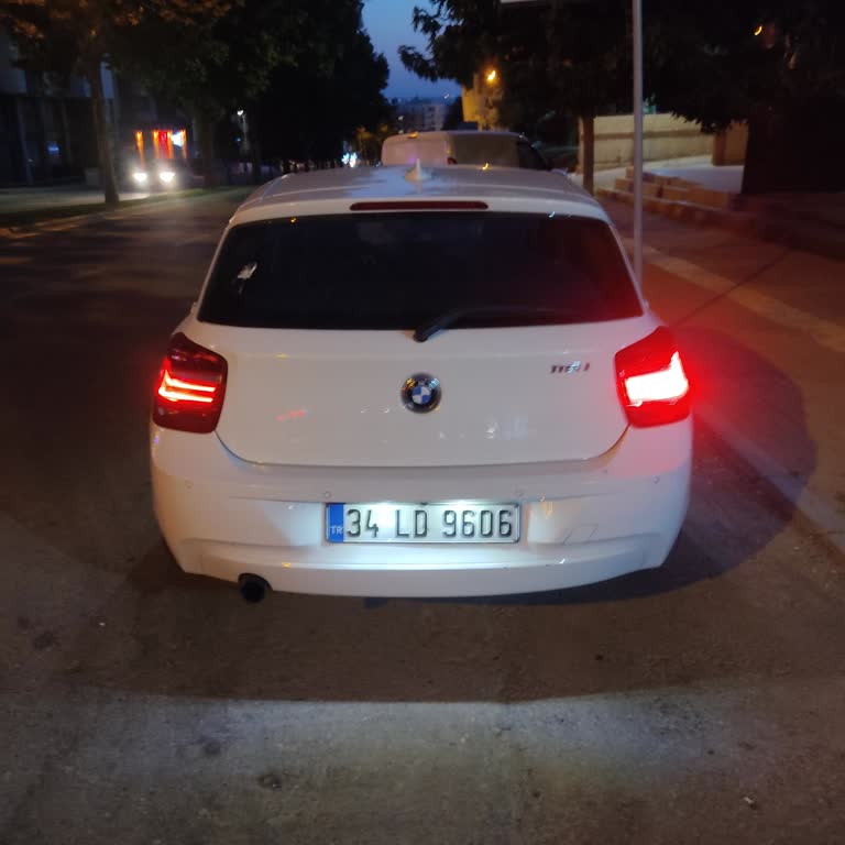 BMW F20 Arka Stoplarda Aydınlatma Farkı Ve Yağ Kaçağı Sorunu