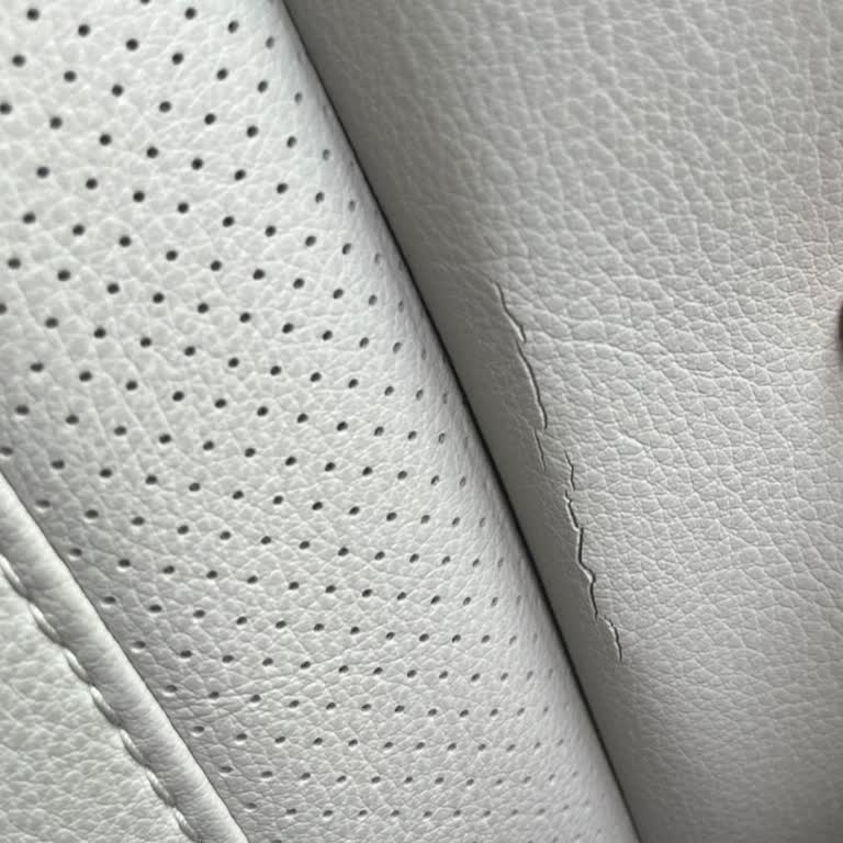 Togg Aracımın Koltuk Döşemesi Tamiri İçin Uzun Servis Süresi Mağduriyeti