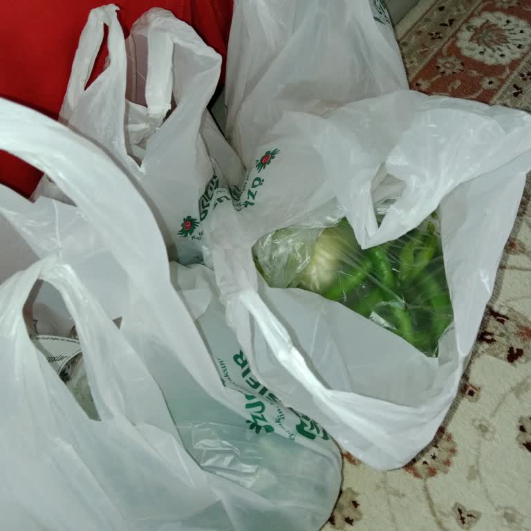 Samandıra Özkuruşlar Manav Reyonunda Yaşanan Saygısızlık