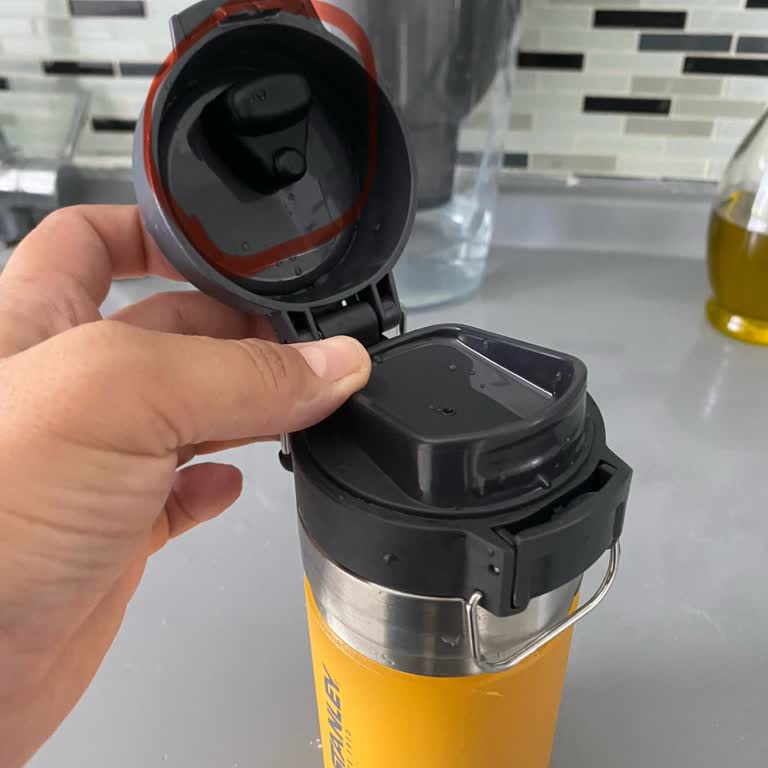 Kutupayısı Termos Kapağındaki Koku Problemi ve Yetersiz Müşteri Hizmeti