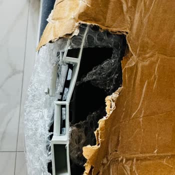 Kırık Ürün Ve İlgisiz Teslimat: Sürat Kargo Küçükyalı Şubesinden Mağduriyet