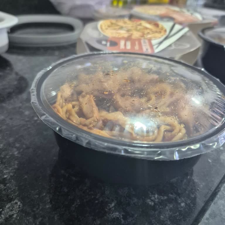 Bozuk Ve Şişmiş Noodle Paketleri Gönderildi, İade Süreci Çözülmedi