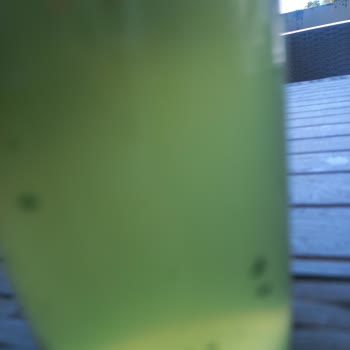 Schweppes İçecekte Mavi Parçacık Sorunu