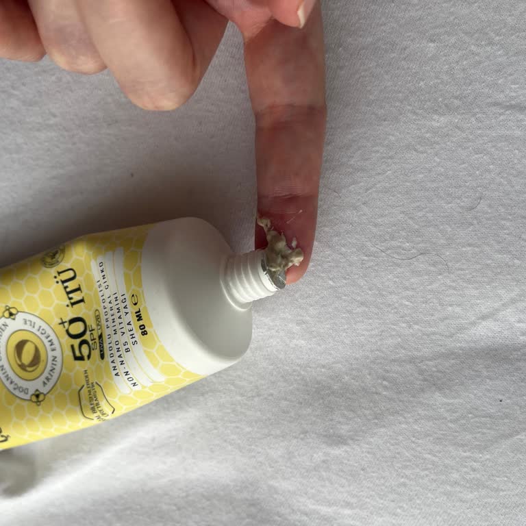 Migros'tan Aldığım Beeo Güneş Kremi Bozuk Çıktı, Geri Dönüş Bekliyorum