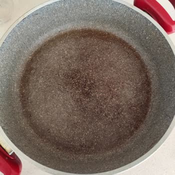 Karaca Granit Tencere Ve Tavalar Yapışma Sorunu Yaşatıyor