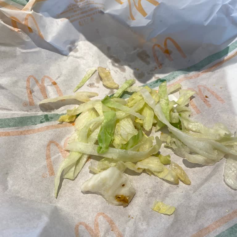 McDonald's Gaziosmanpaşa Şubesinde Hijyen Sorunları Ve İlgisiz Personel