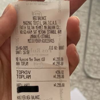 Aynı Ayakkabıya Mağazada Fazla Ödeme Ve Çalışan İlgisizliği