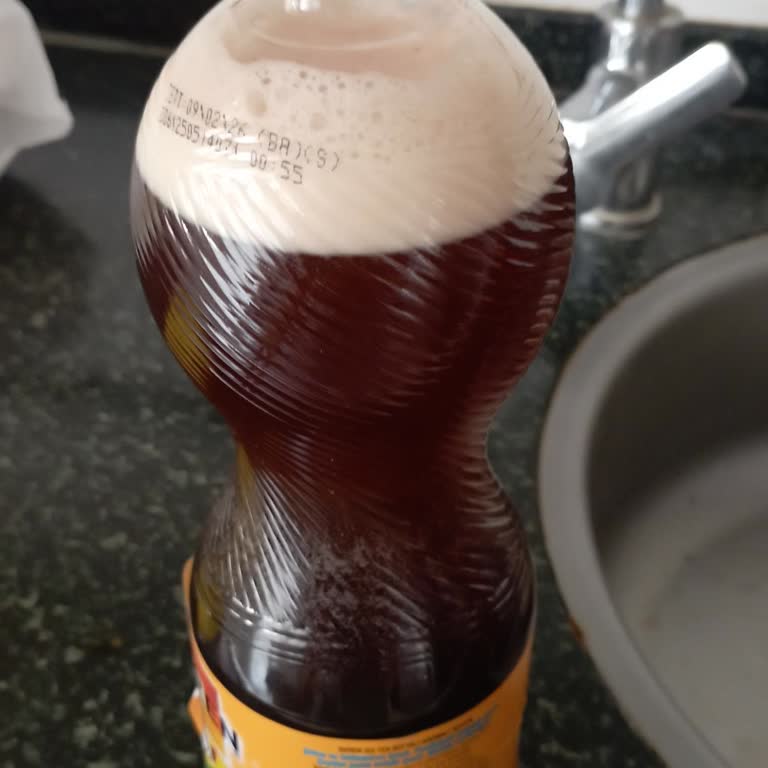 Şok Marketten Alınan İçecekler Ekşi Ve Çamaşır Suyu Gibi Kokuyor