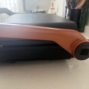 Gurme Tost Makinesinde Kaplama Dökülmesi Ve Sağlık Endişesi