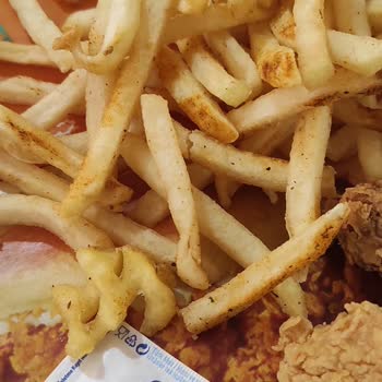 Popeyes Serra City AVM'de Kötü Patates Ve Hijyen Sorunu