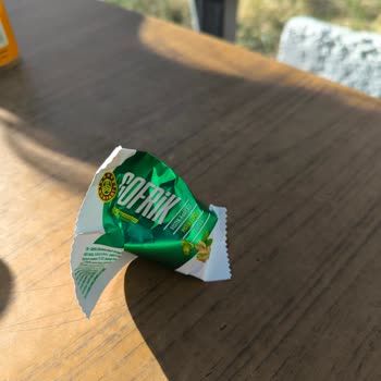 Kahve Dünyası Gofrik Çikolatadan Çıkan Plastik Parça Dişime Zarar Verdi