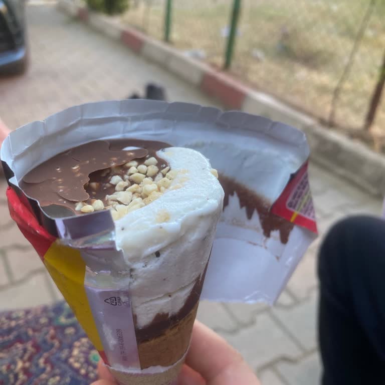 Golf Fantasia Dondurmanın Üstündeki Çikolata Miktarının Azlığı Hayal Kırıklığı Yarattı