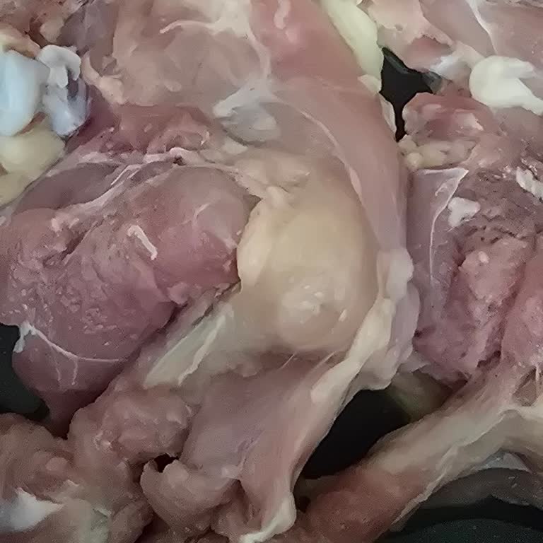 Beypiliç Aldığım Tavukta Yoğun Çamaşır Suyu Kokusu Endişesi