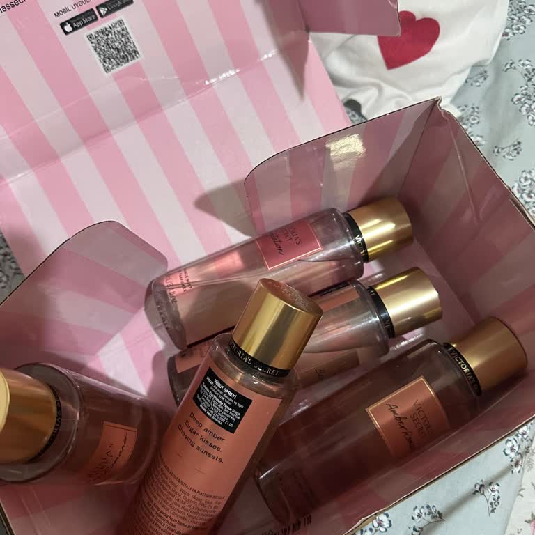 Victoria's Secret Vücut Spreylerinde Kalite Düşüşü Ve Koku Sorunu