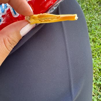 Ülker Çubuk Krakerde Şekil Bozukluğu Ve Kötü Tat