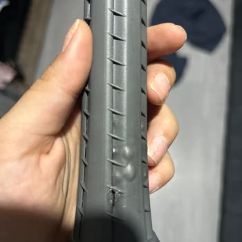 Saç Şekillendirici Saçlarımı Yaktı, Plastik Eriyor!