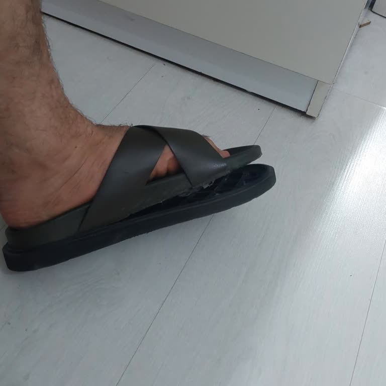 Derimod İlk Kullanımda Hasar Gören Terlik Ve Yetersiz Müşteri Hizmeti