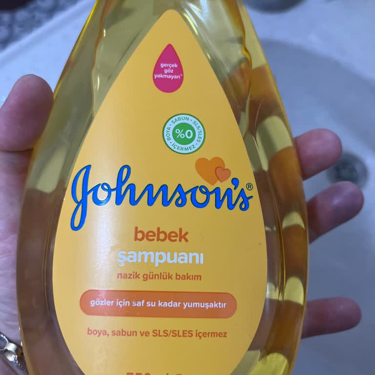 Johnson's Baby Şampuan Gözlerde Yanma Sorunu Yaşattı