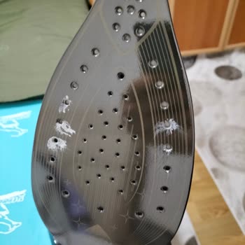 Tefal Ütü Kıyafetlerimi Mahvetti, Paramı Geri İstiyorum!