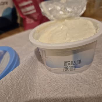 BİM Den Alınan Sürülebilir Peynirin Küflü Çıkması Mağduriyet Yarattı